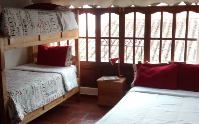 TinVa Hostal - Hostel
