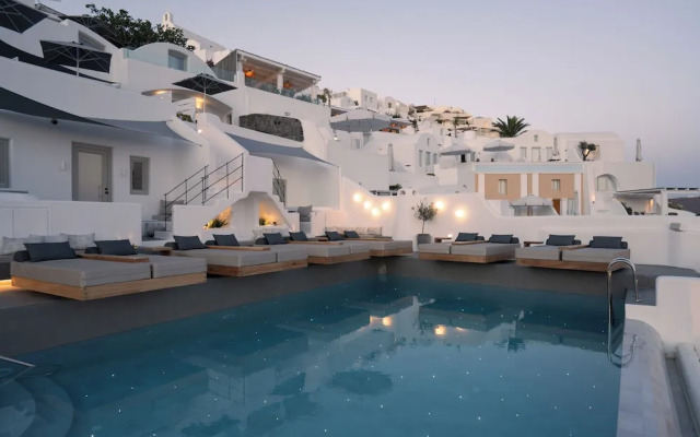 Allure Breeze Suites