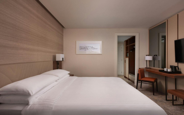 Lisbon Marriott Hotel - Image 5