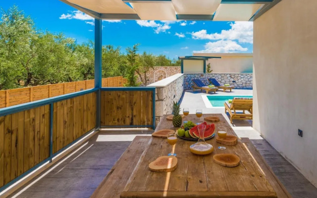 Natura Verde Villas 3 Bedroom Villa Kentia With Private Pool