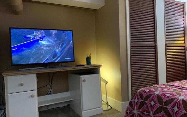 Private Suite 3 Bedrooms&Living near U-District