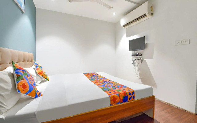 OYO Flagship 70029 Nidhivan Hotel And Rooms