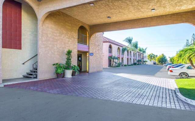 Rodeway Inn & Suites Colton - Riverside