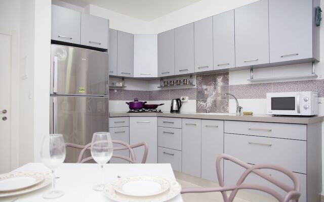 GK Apartments - Ben Gurion 105