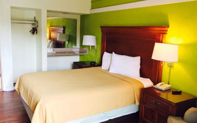 Hotel Morgantown & Conference Center