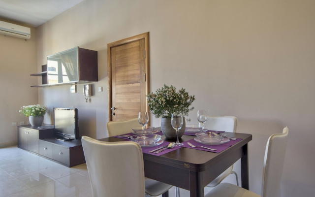 Off The Strand Gzira Top Floor Apartment
