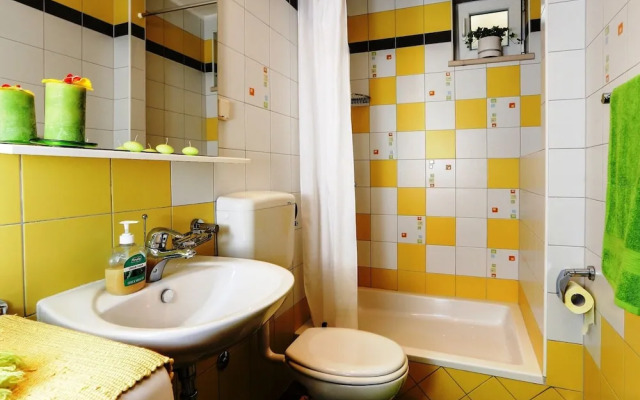 Apartments Lina - Two Bedroom Apartment With Terrace