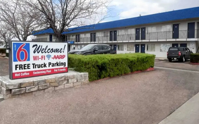 Motel 6 Holbrook, AZ