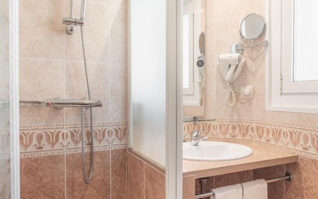 Hotel Pirineo Figueres by Pierre and Vacances