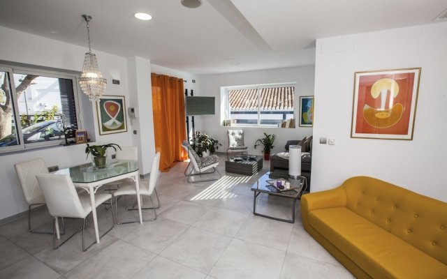 Luxury Apartments Villa San Salvador