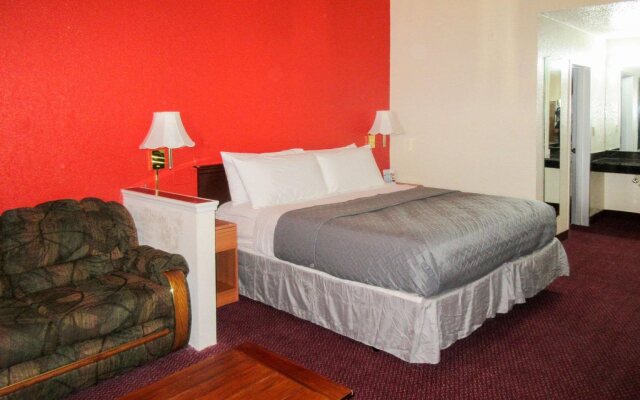 Rodeway Inn & Suites