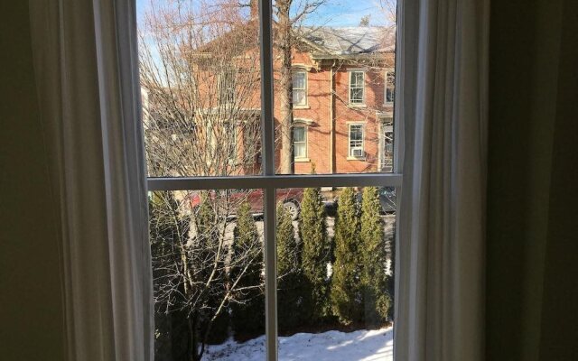The Tawsty Flower Bed & Breakfast
