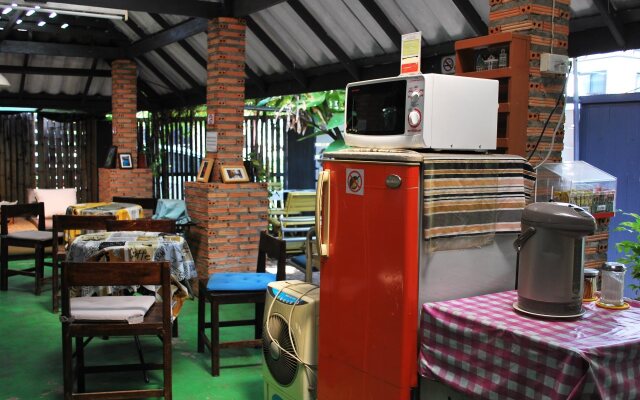 Baan JaJa Guesthouse