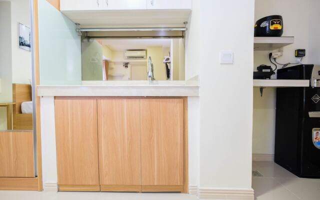 Comfy And Homey Studio Room At Meikarta Apartment