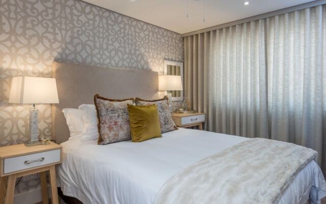 Stylish Secure Camps Bay Holiday Apartment 9 Nautica