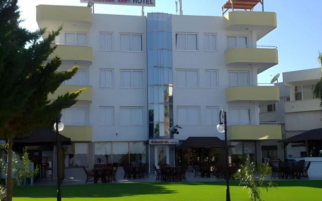 Admiral Hotel