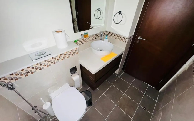 1BHK in Business Bay. Canal View