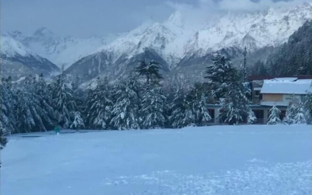 Lalazar Family Resort