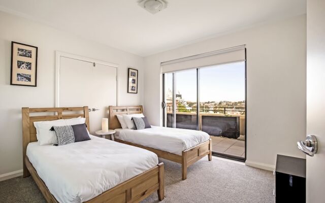 Pyrmont Harbour View Penthouse