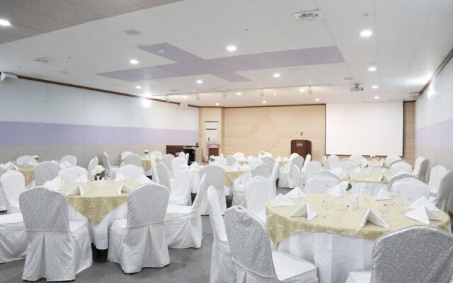 Sacheon Grand Tourist Hotel