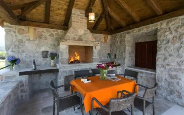 Apartment Villa Petrosa