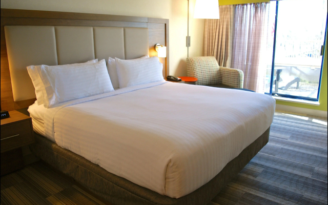 Holiday Inn Express Vancouver Airport Richmond by IHG