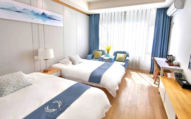 Time Machine Hotel