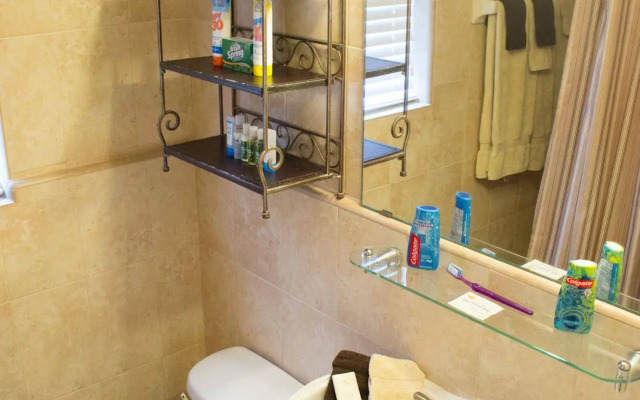 Camelot Beach Suites