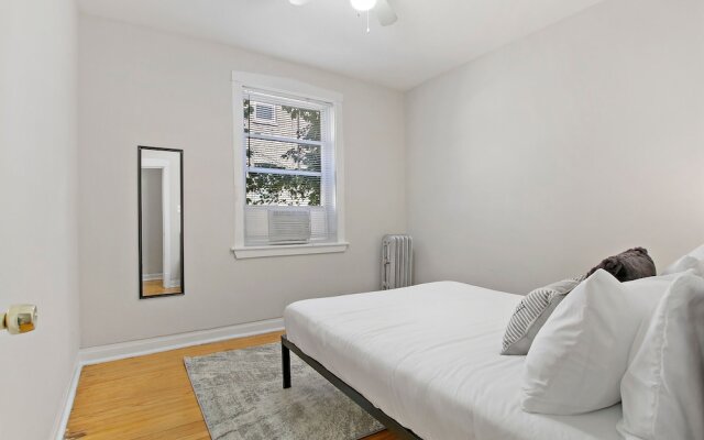 Charming 3BR Rogers Park Home in Newgard