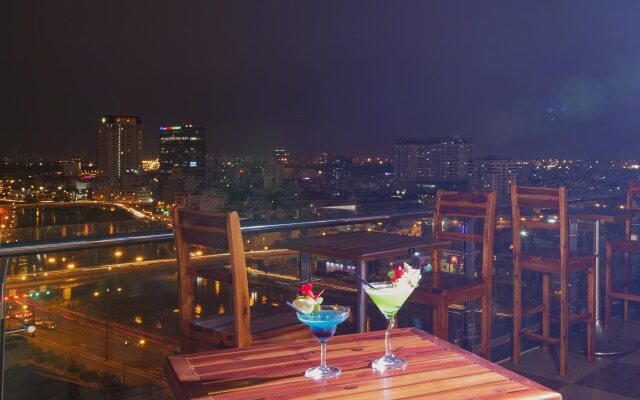 Huazhu Hotel (华住酒店)