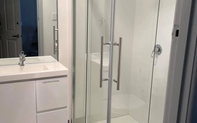 Tullah Lakeside Lodge