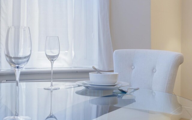 Bright Lower Ground One Bedroom Apartment