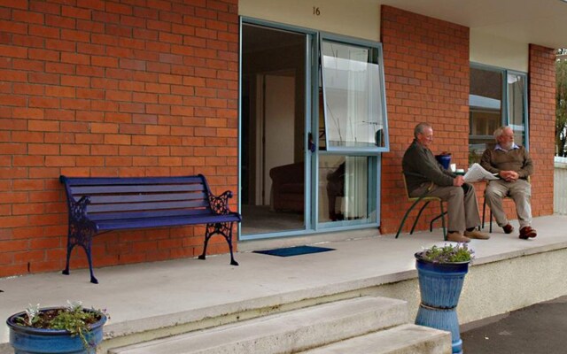Aldan Lodge Motel
