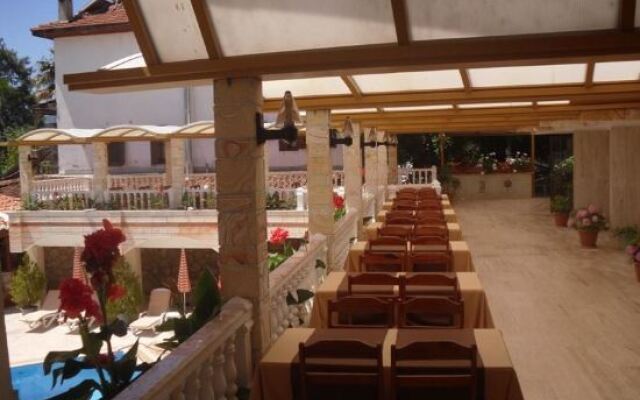 Ates Otel