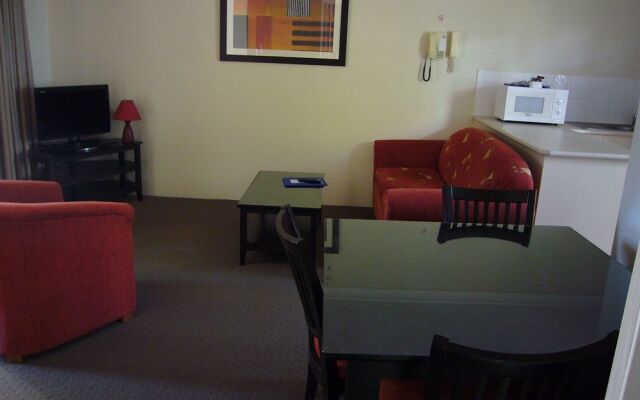 Chevron Palms Holiday Apartments by Gold Coast Premium