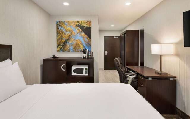 Days Inn by Wyndham Wainwright
