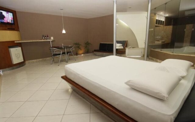 Raru's Motel Litoral Norte (Только для взрослых)