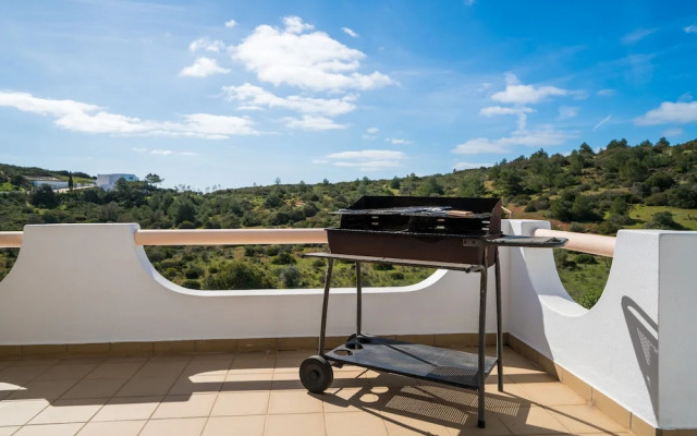 Inviting 4-bed Villa in Burgau With Private Pool