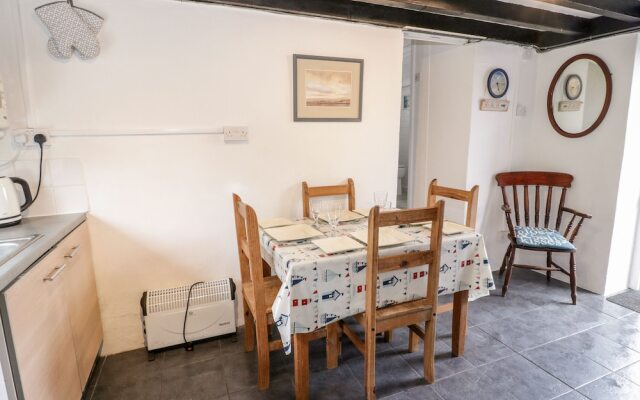 Bron Heulog Cottage
