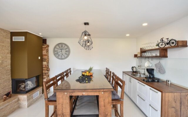 Stunning Home in Povlja With 4 Bedrooms, Wifi and Outdoor Swimming Pool
