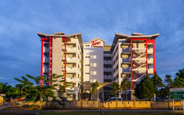 Tune Hotel KLIA Aeropolis