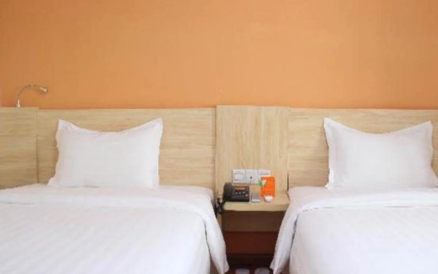 7Days Inn Chengdu Century City New Exhibition Center