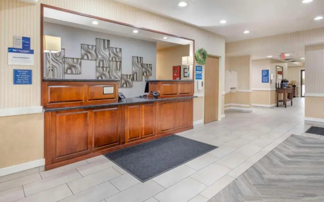 Holiday Inn Express Celina