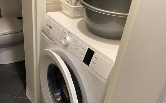 Уютен апартамент на 3 мин. от главната и Капана +паркинг