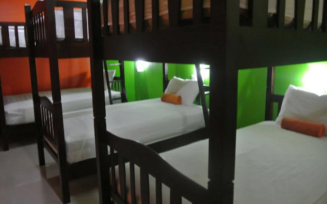 Silla Patong Hostel