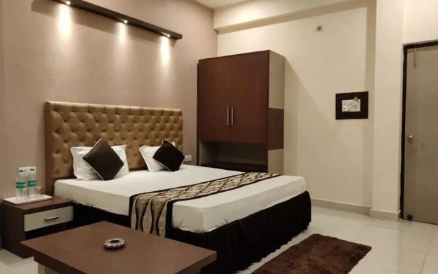Hotel Maple Delite