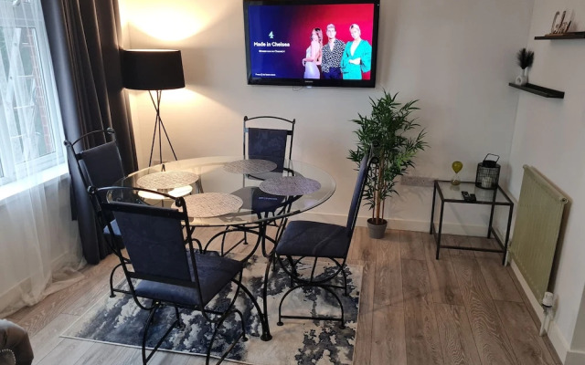 Lovely 2-bed Apartment in Cheltenham Spa