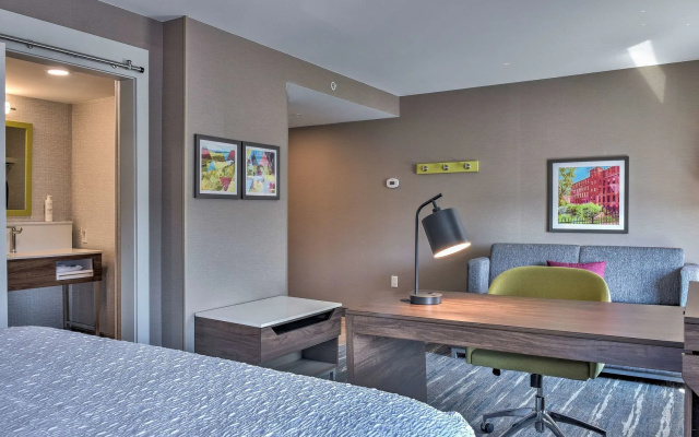 Hampton Inn & Suites Keene