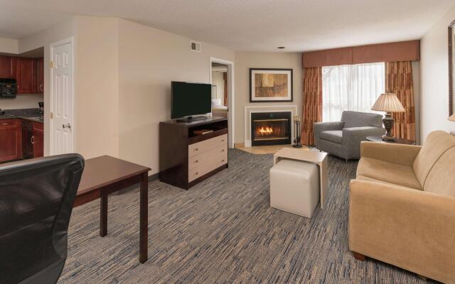 Homewood Suites by Hilton Chicago - Schaumburg