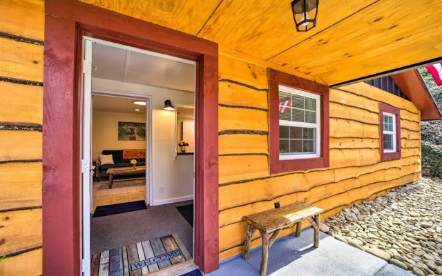 Multi-unit Brevard Vacation Rental With Patio!